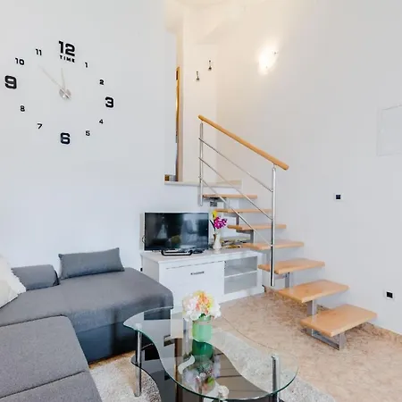 Ferienwohnung Fur 5 Personen Ca 65 Qm In Split, Dalmatien Mitteldalmatien Διαμέρισμα *