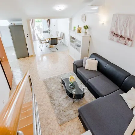 Ferienwohnung Fur 5 Personen Ca 65 Qm In Split, Dalmatien Mitteldalmatien Διαμέρισμα *